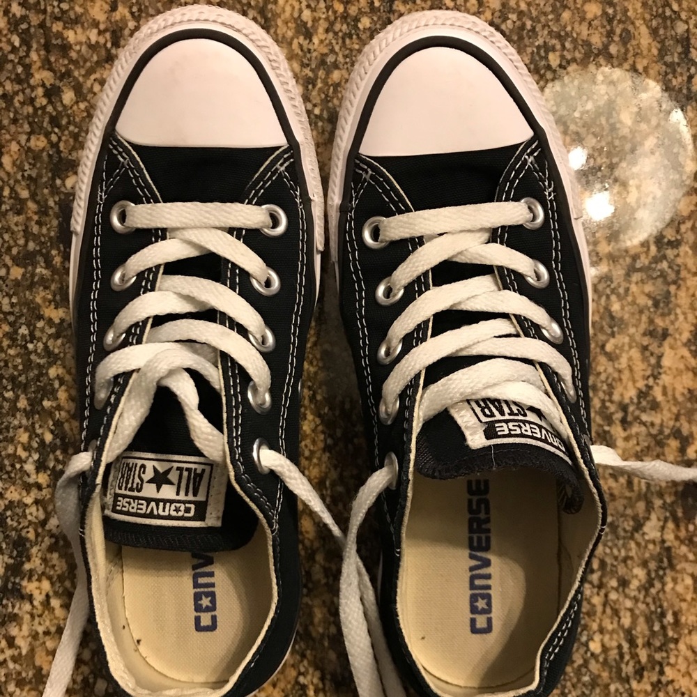 Converse sneakers size 5. Black